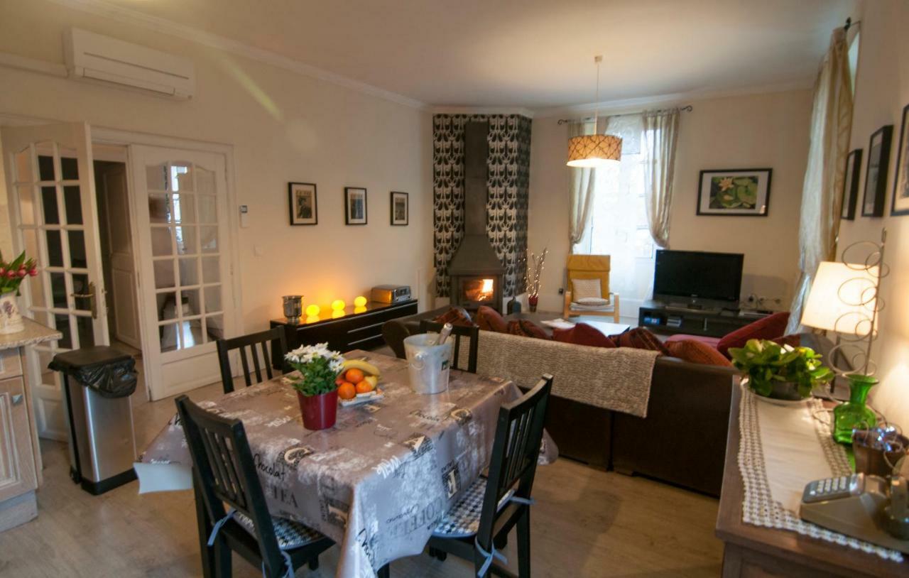 Appartements Ria Sirach ภายนอก รูปภาพ